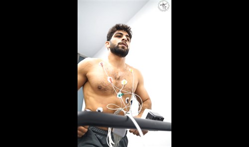 کلیپی از حضور اعضای تیم ملی کشتی فرنگی در کلینیک پزشکی ایفمارک